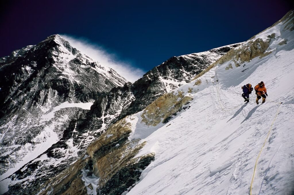 Top 10 Unknown and Amazing Facts about Mount Everest: The World’s Highest Peak