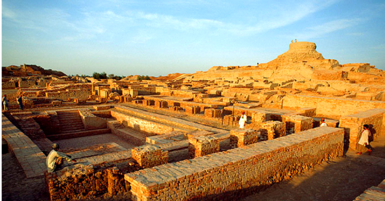 What are the Top 17 Interesting Facts about Mohenjo-daro? A Glimpse into Ancient Indus Valley